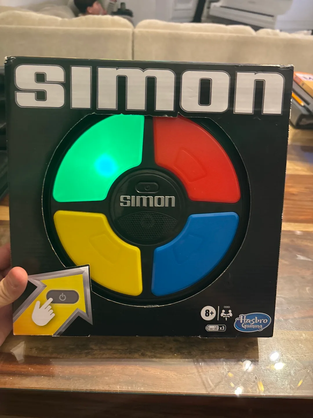 🏈 Hasbro Gaming Simon Electronic Game image indicator(2)