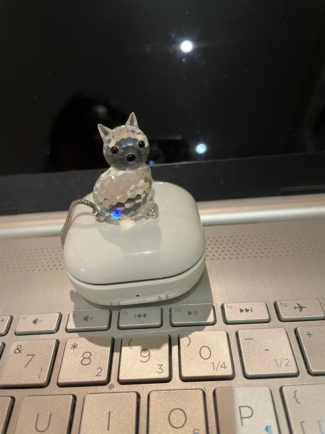 Cat Swarovski Crystal Figurine image indicator(2)