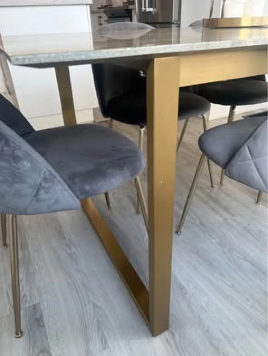 Modern Dining Table Set with 6 Grey Velvet Chairs image indicator(4)