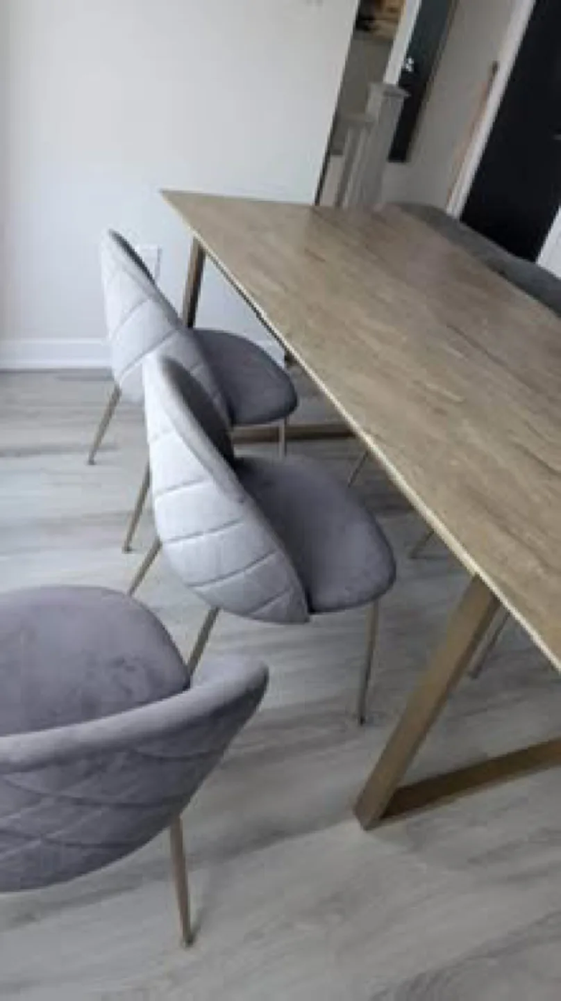 Modern Dining Table Set with 6 Grey Velvet Chairs image indicator(6)