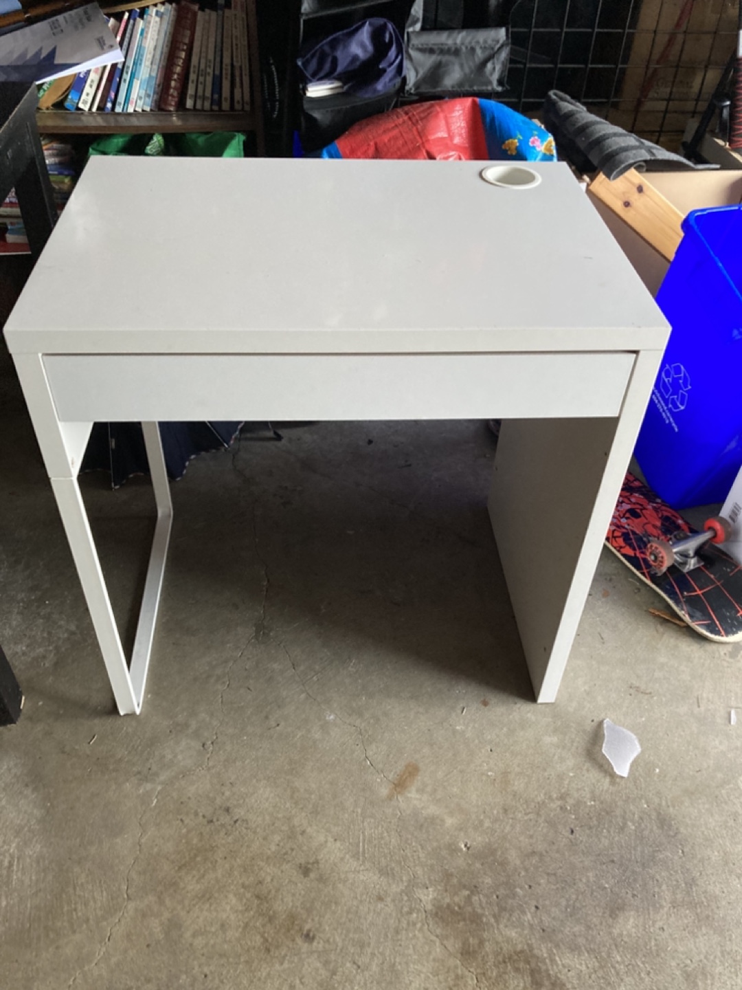 White Desk with Drawer - photo 2