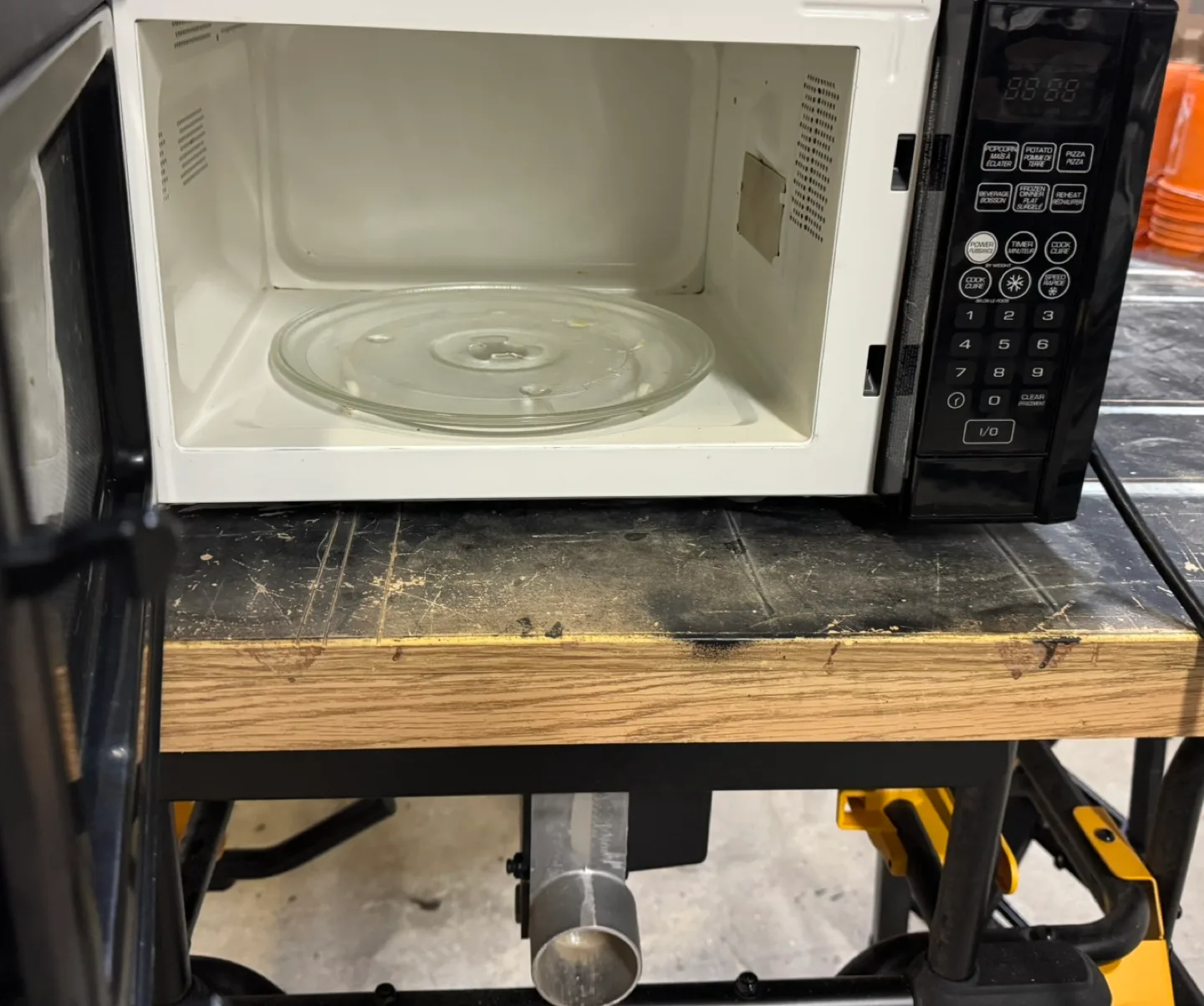 Black & Decker microwave. 🥕 image indicator(2)