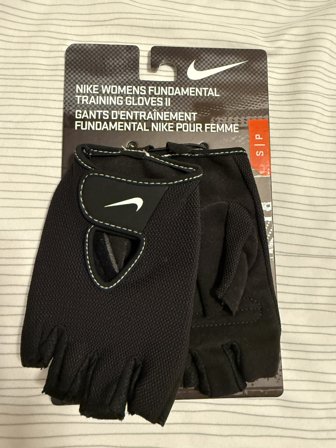 Nike Women's Fundamental Training Gloves II