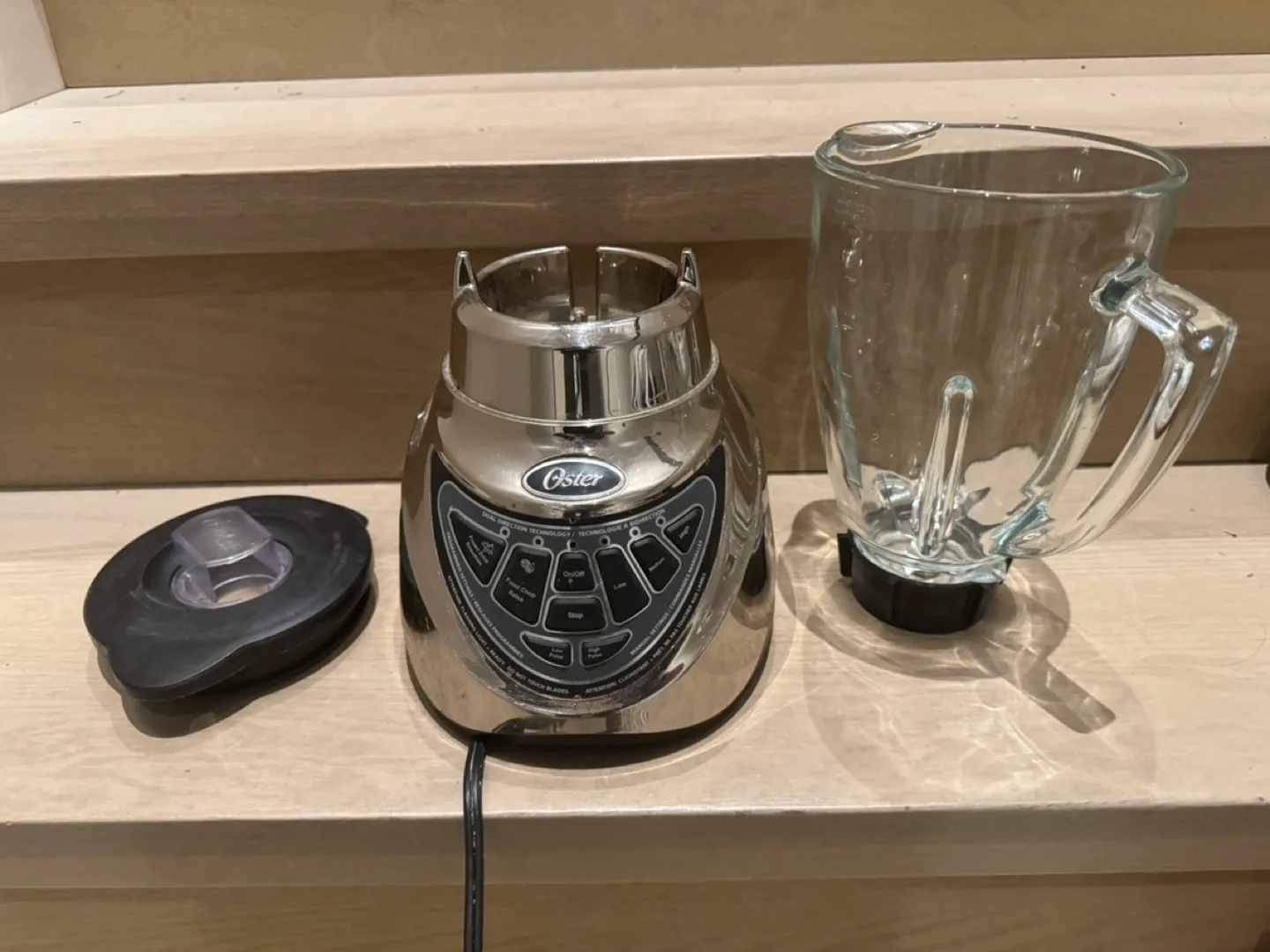 Oster Blender with Glass Jar thumbnail