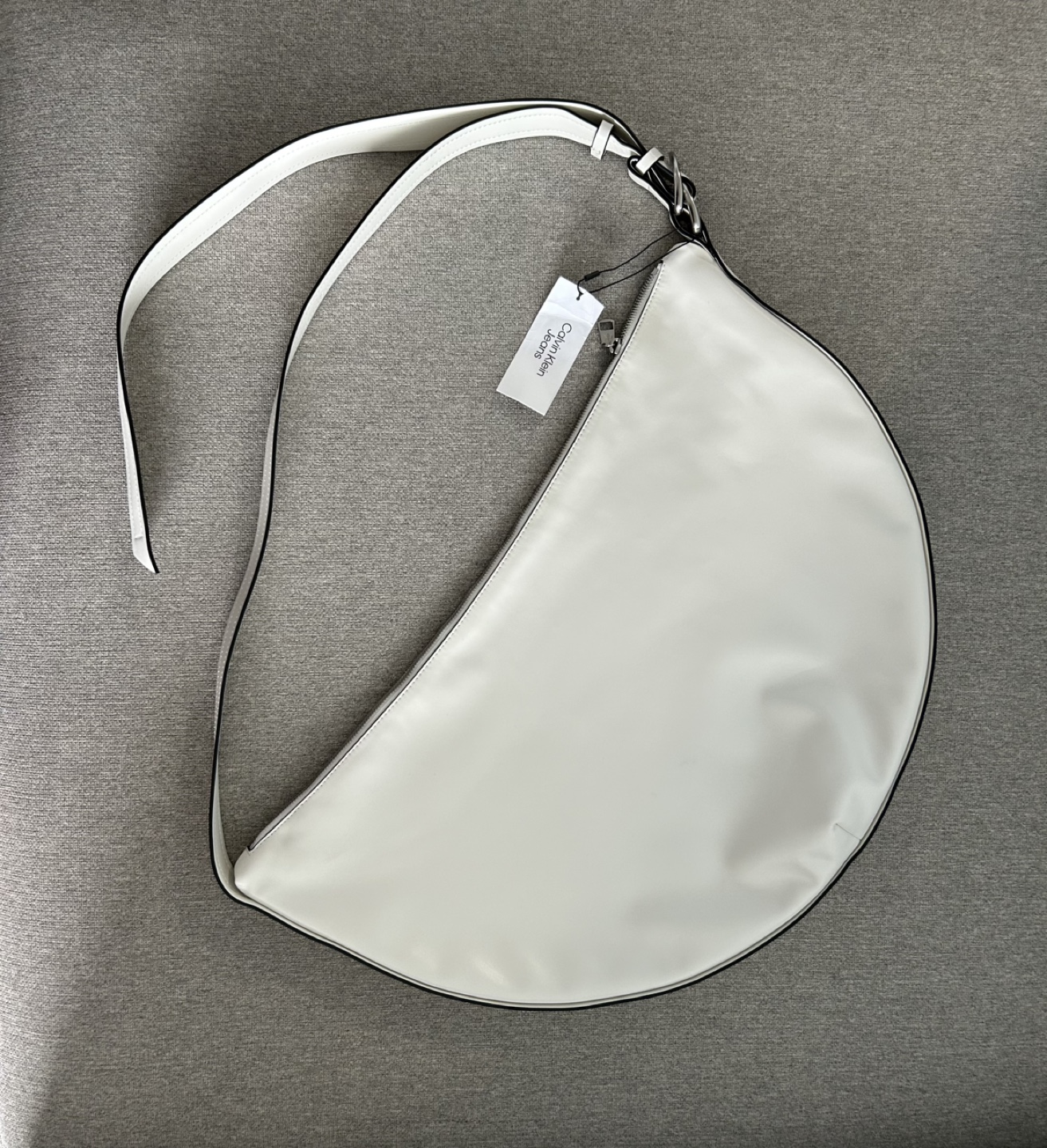 Calvin Klein Jeans White Half-Moon Crossbody Bag - photo 5