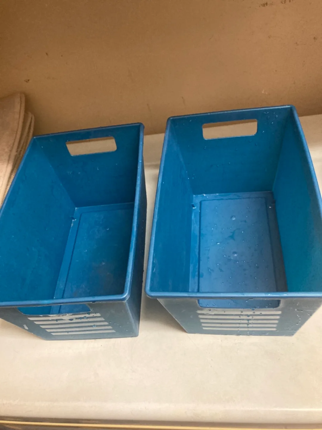 Two Blue Plastic Storage Bins  🇨🇦 image indicator(2)