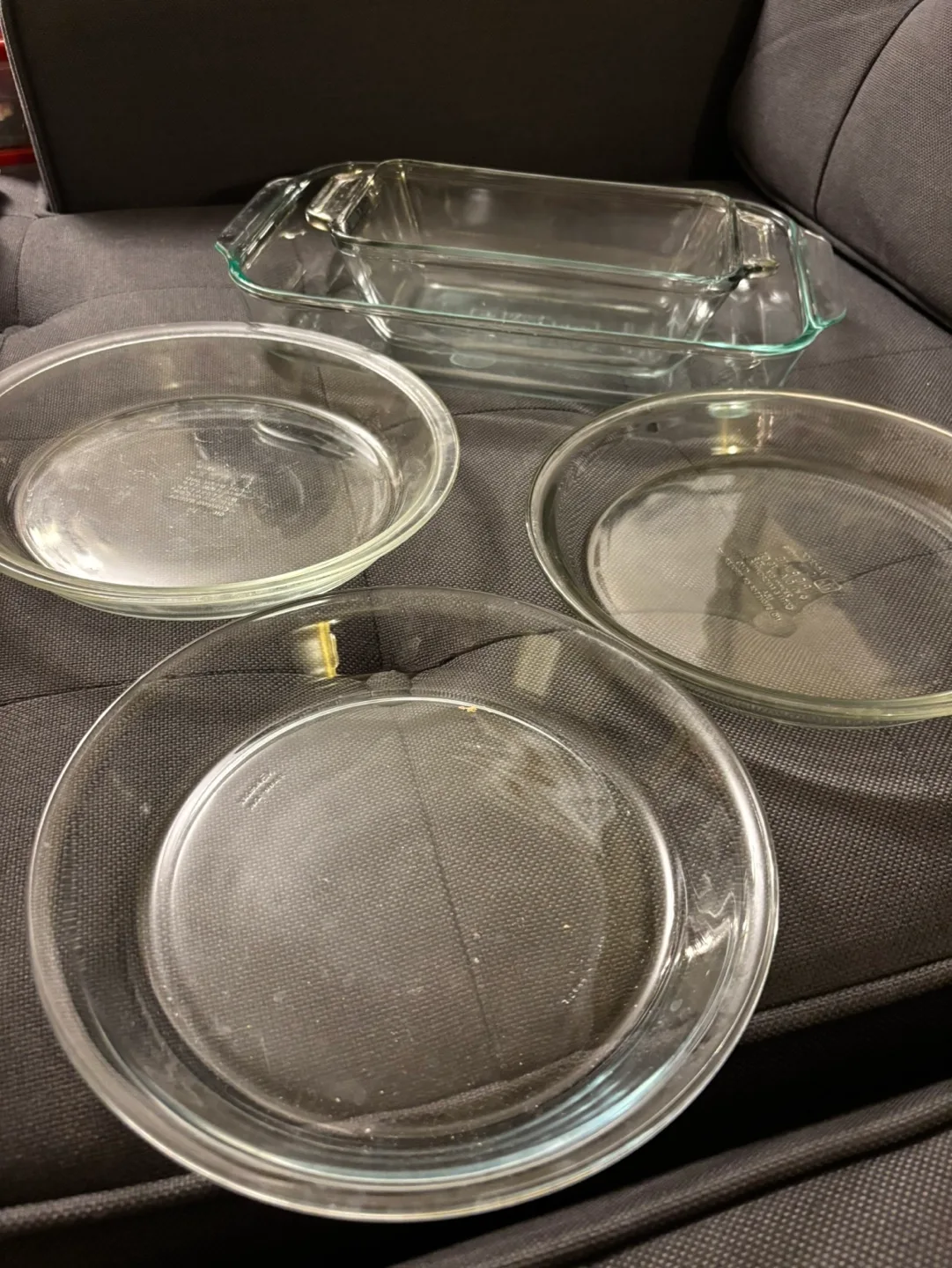 Pyrex Glass Baking Dishes and Pie Plates image indicator(2)