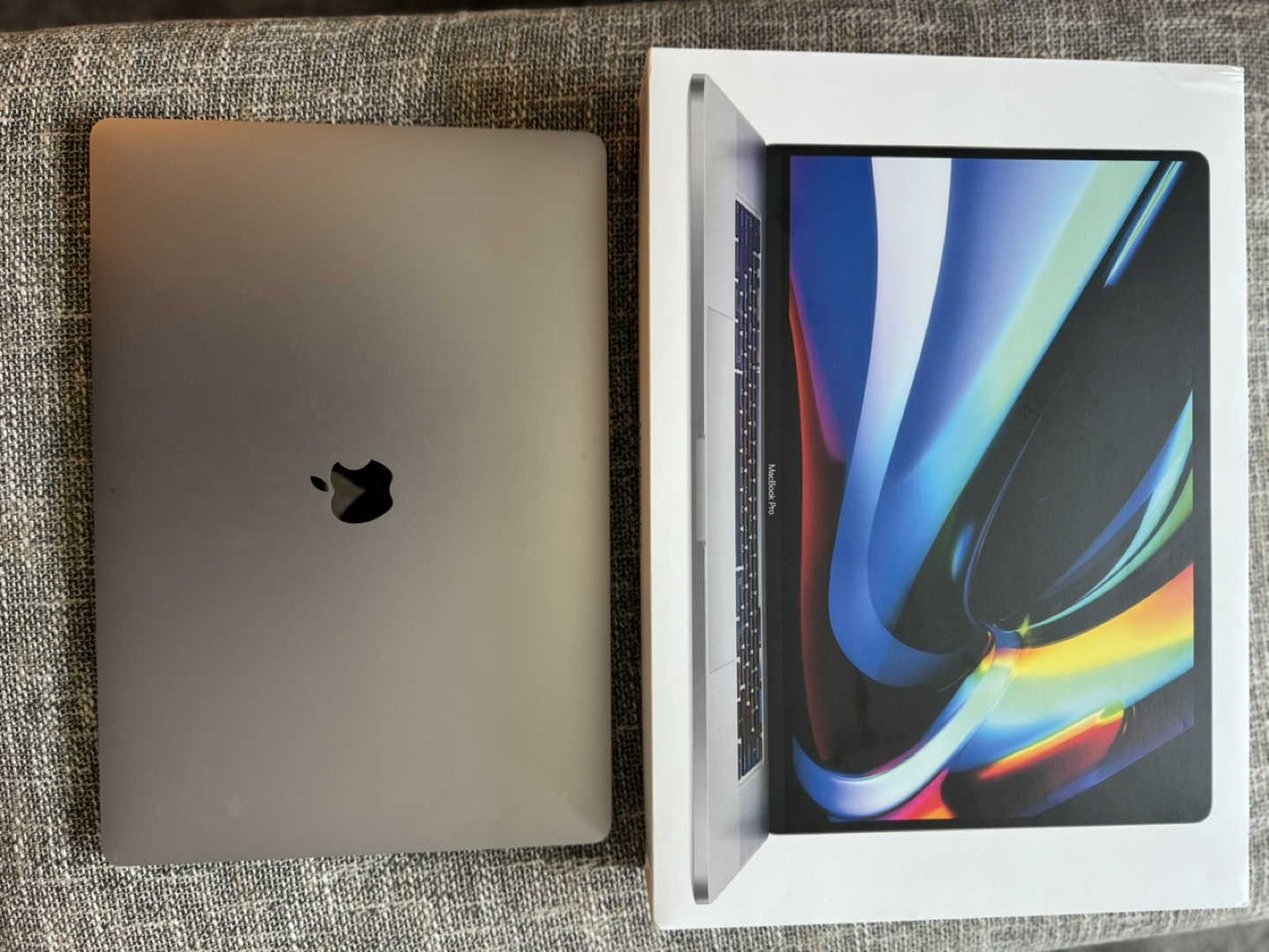 MacBook Pro 16-inch Space Grey - photo 3