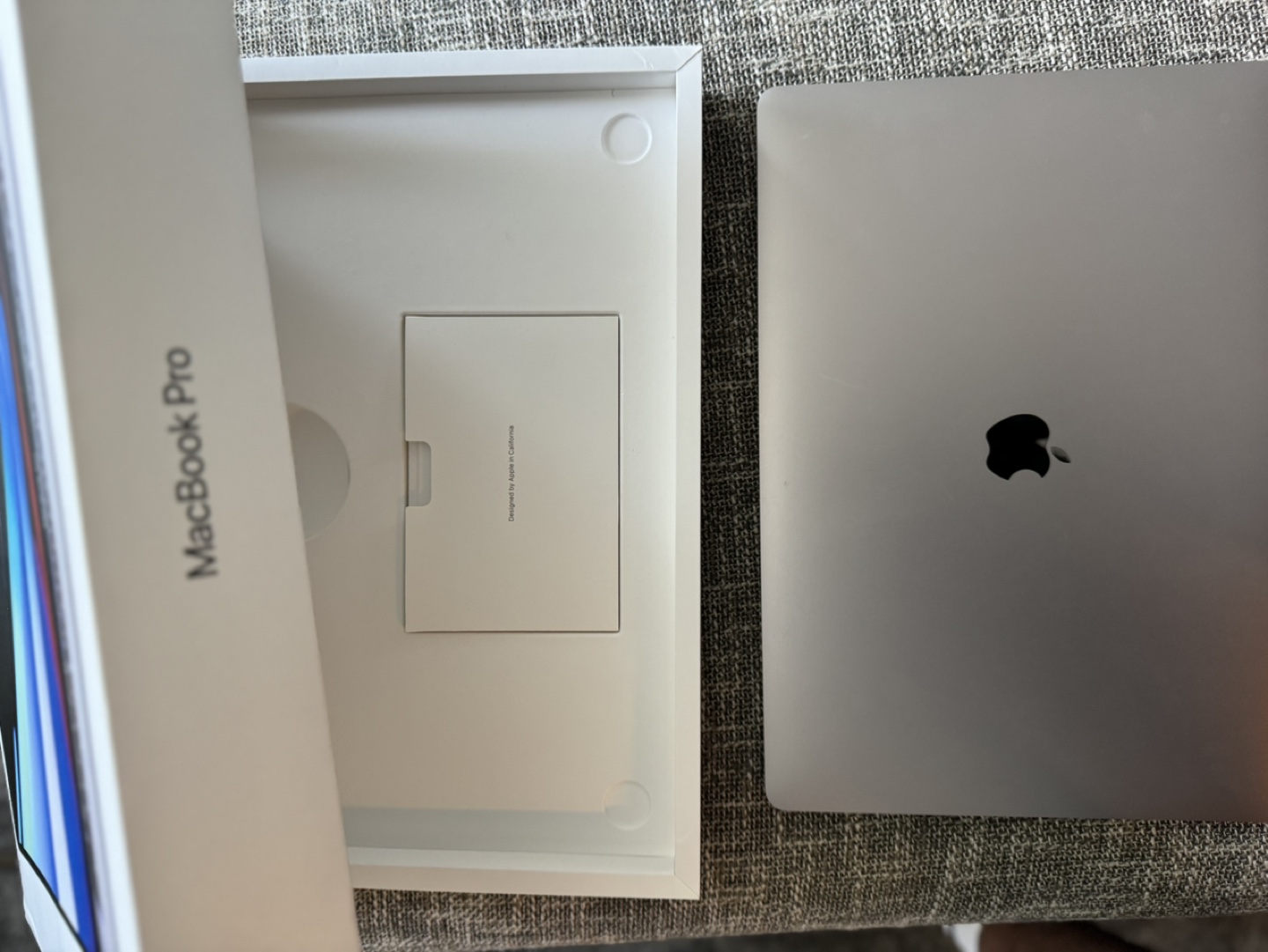 MacBook Pro 16-inch Space Grey - photo 2