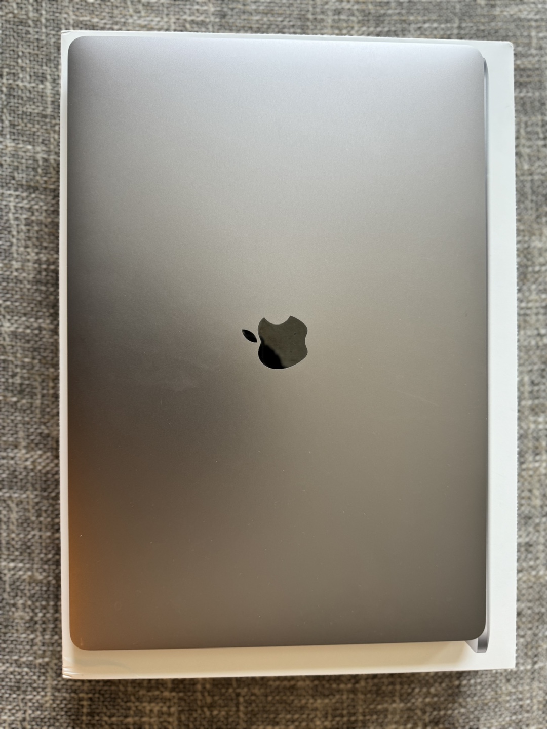 MacBook Pro 16-inch Space Grey - photo 4