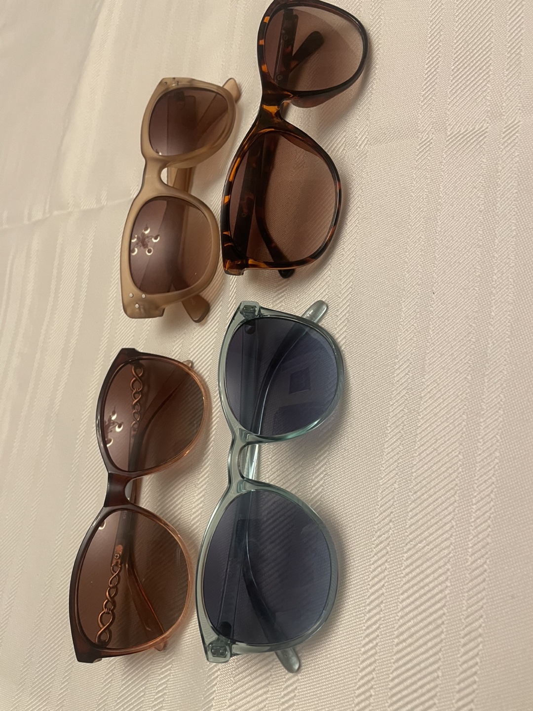 Bundle of sunglasses - photo 2