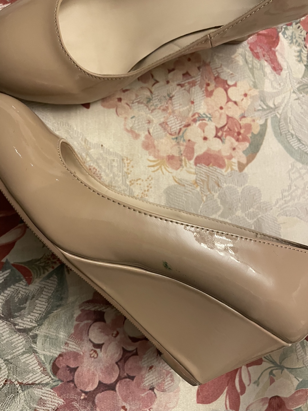 CL by Laundry Women's Beige Wedge Heels - Size 8.5 - photo 3