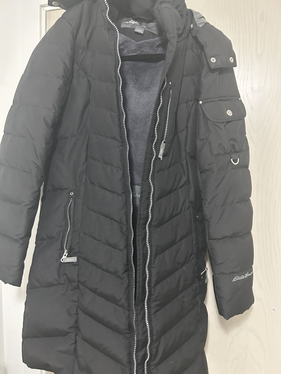 Eddie Bauer Women's Size Small Black Puffer Jacket