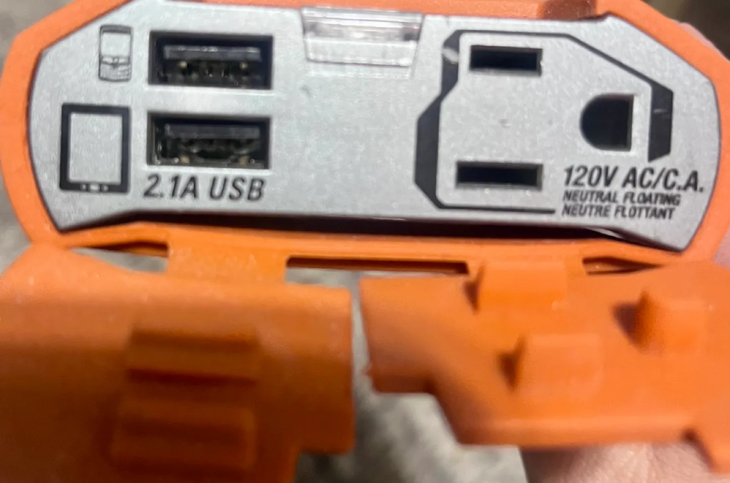 RIDGID 12V Power Inverter image indicator(3)