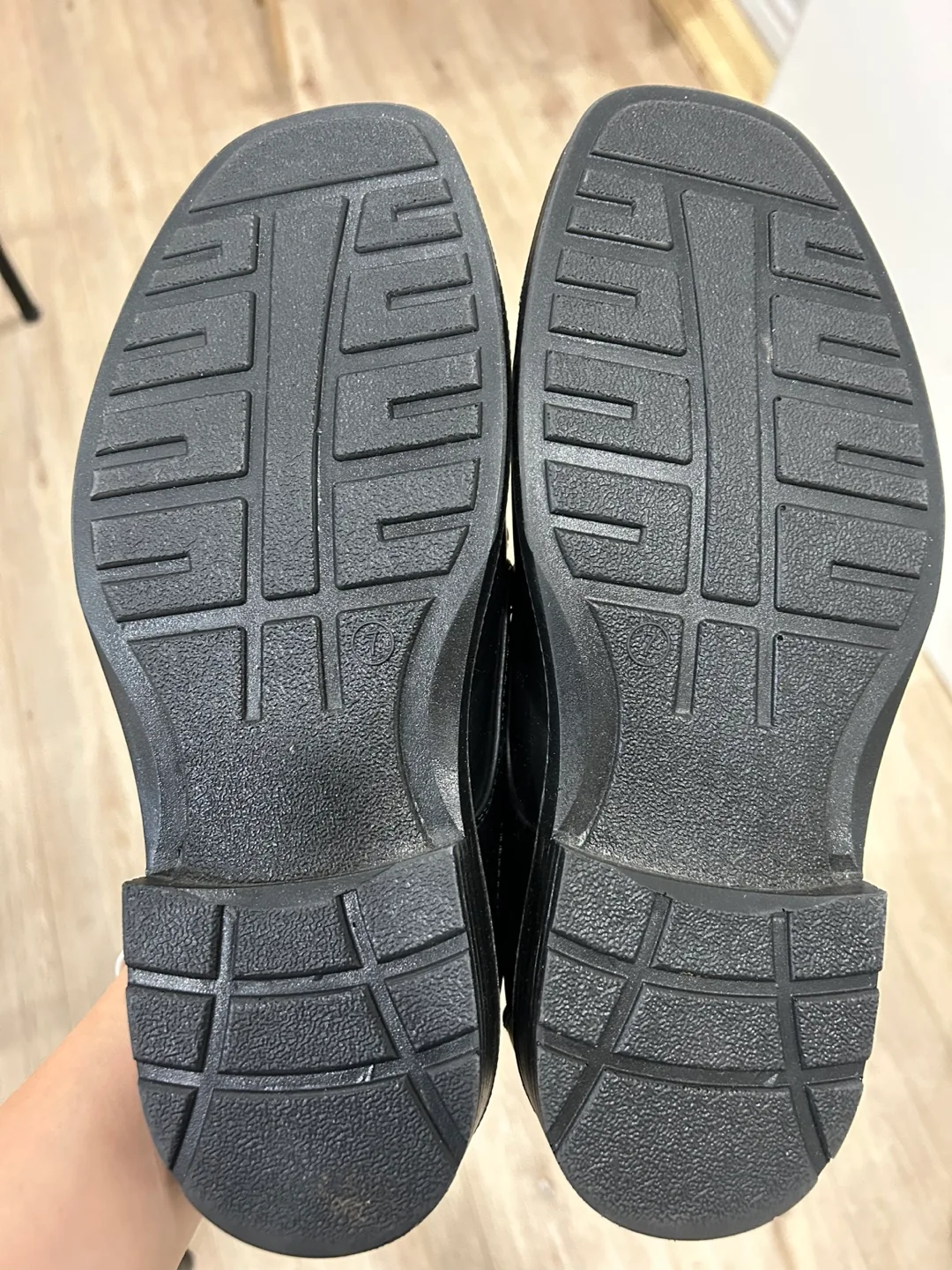 George Black Leather Slip-On Shoes Men’s image indicator(3)