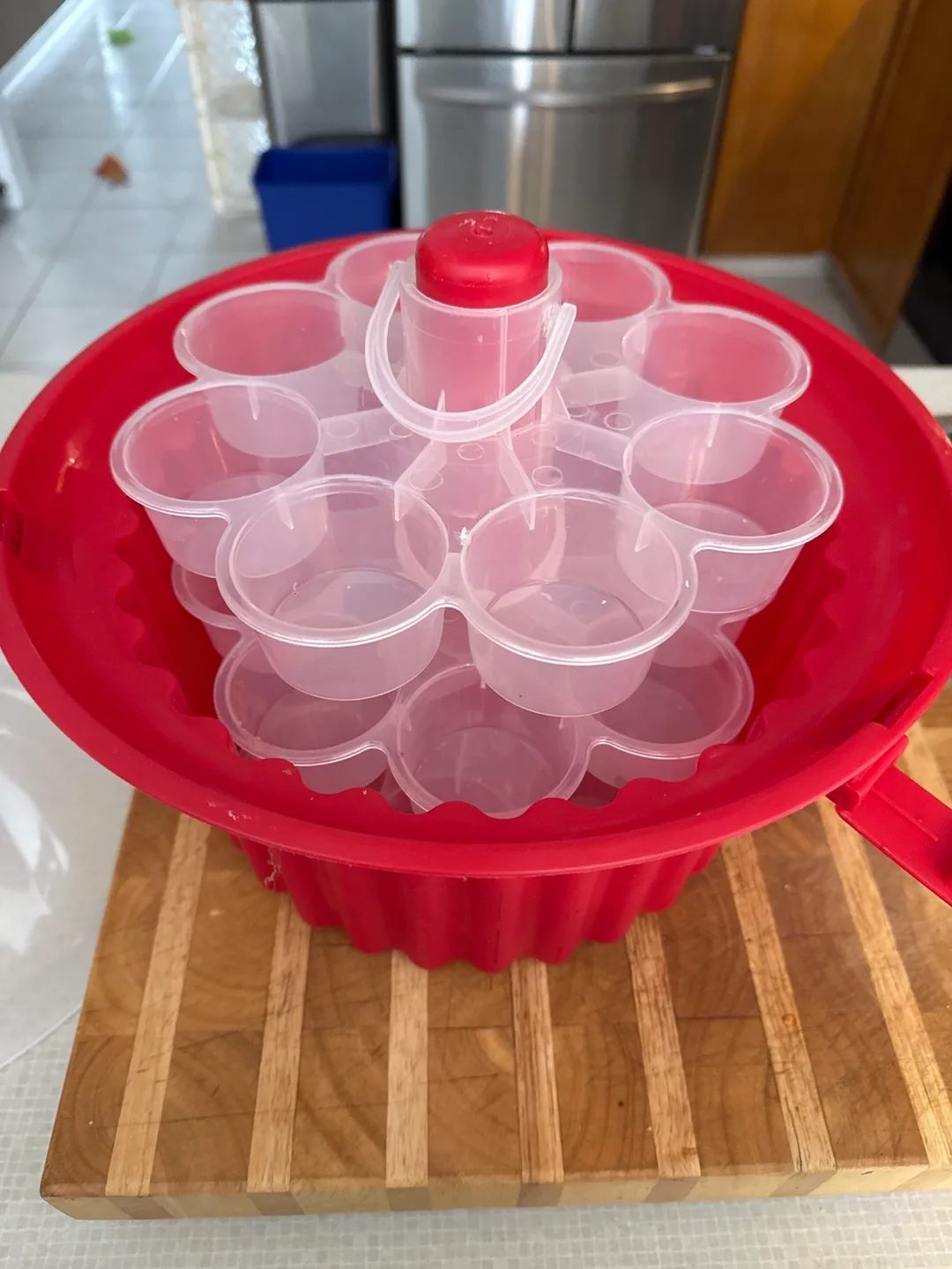 Red Cupcake Carrier with 12 Inserts image indicator(2)