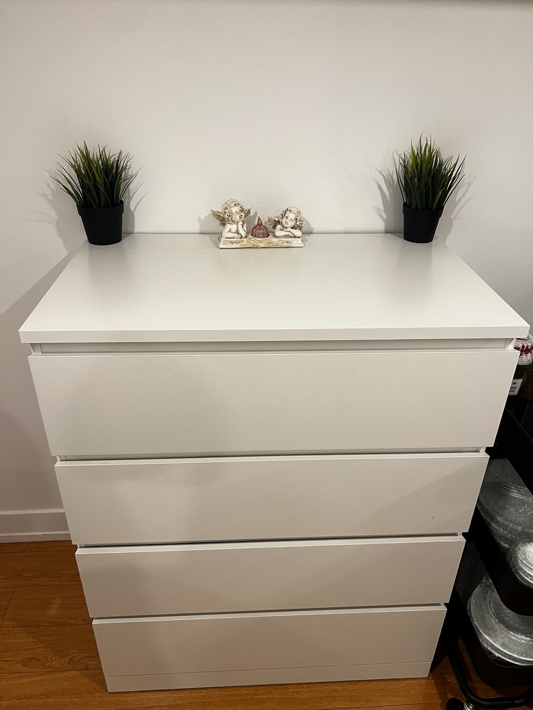 White 4-Drawer Chest of Drawers - photo 2