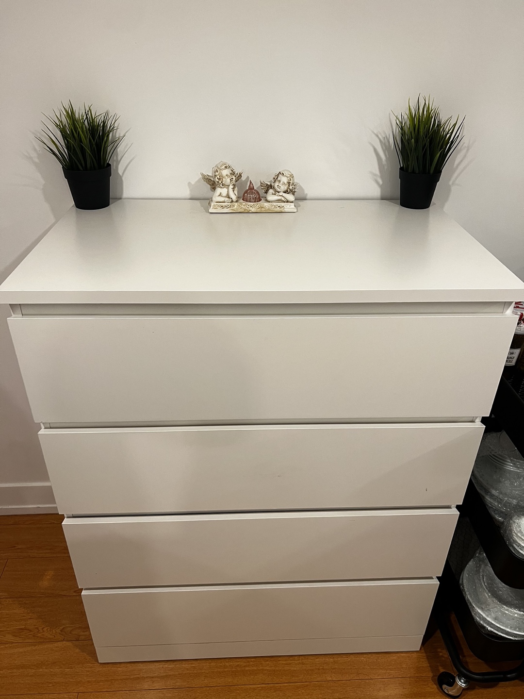 White 4-Drawer Chest of Drawers