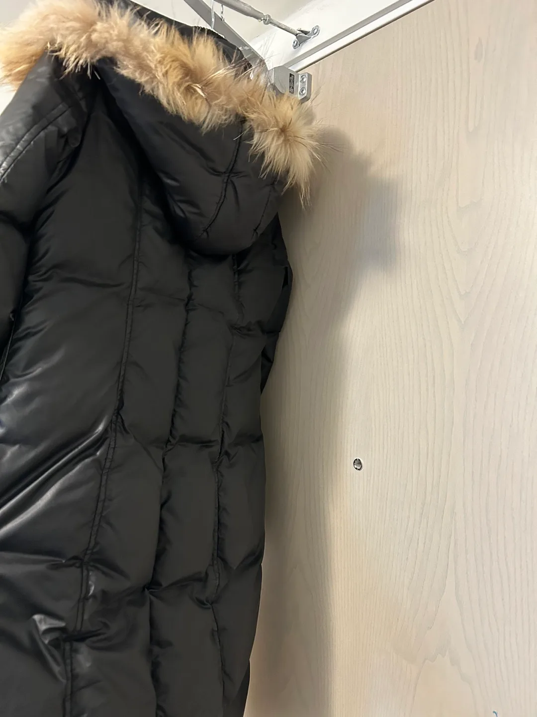 Atelier Noir Women's Black Puffer Coat with Faux Fur Hood image indicator(5)