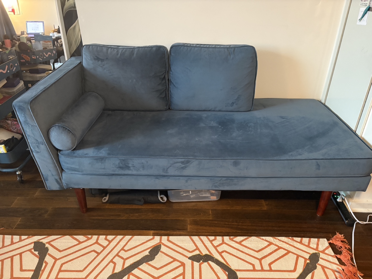 One Left Chaise Square Arm Lounge