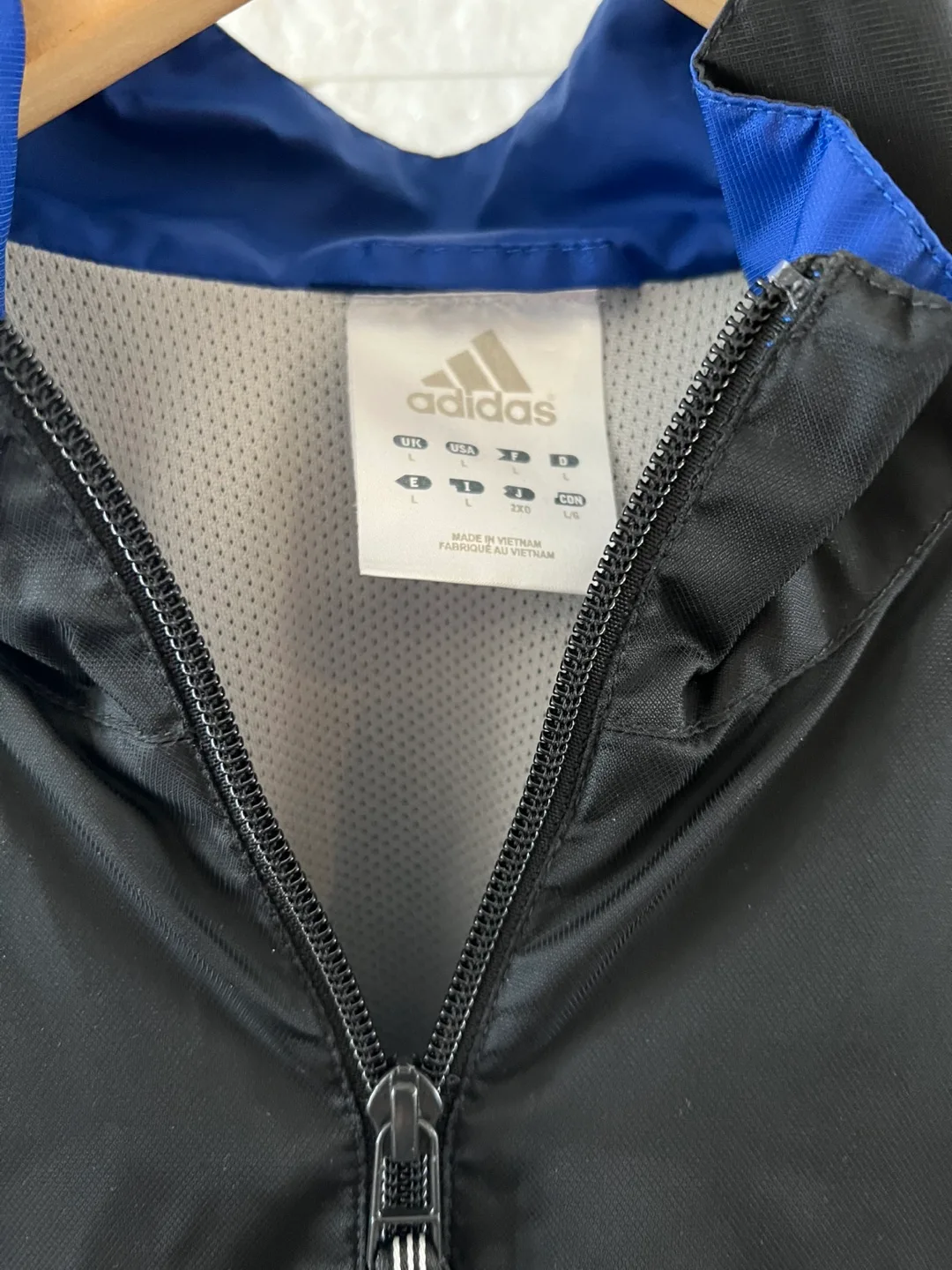ADIDAS Jacket Men’s Size Large image indicator(3)