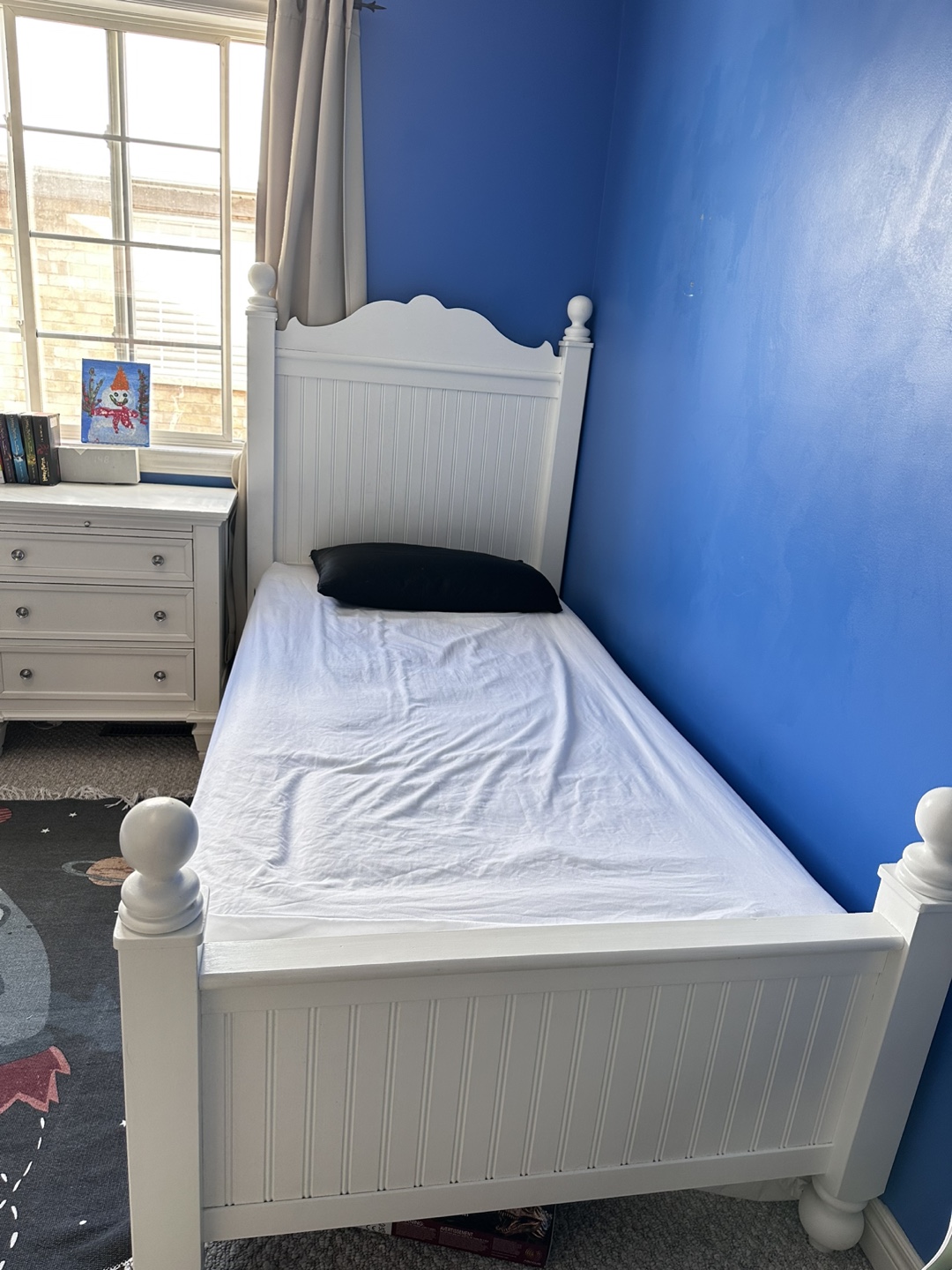 White Twin Beds with Vertical Panel Headboards - photo 5