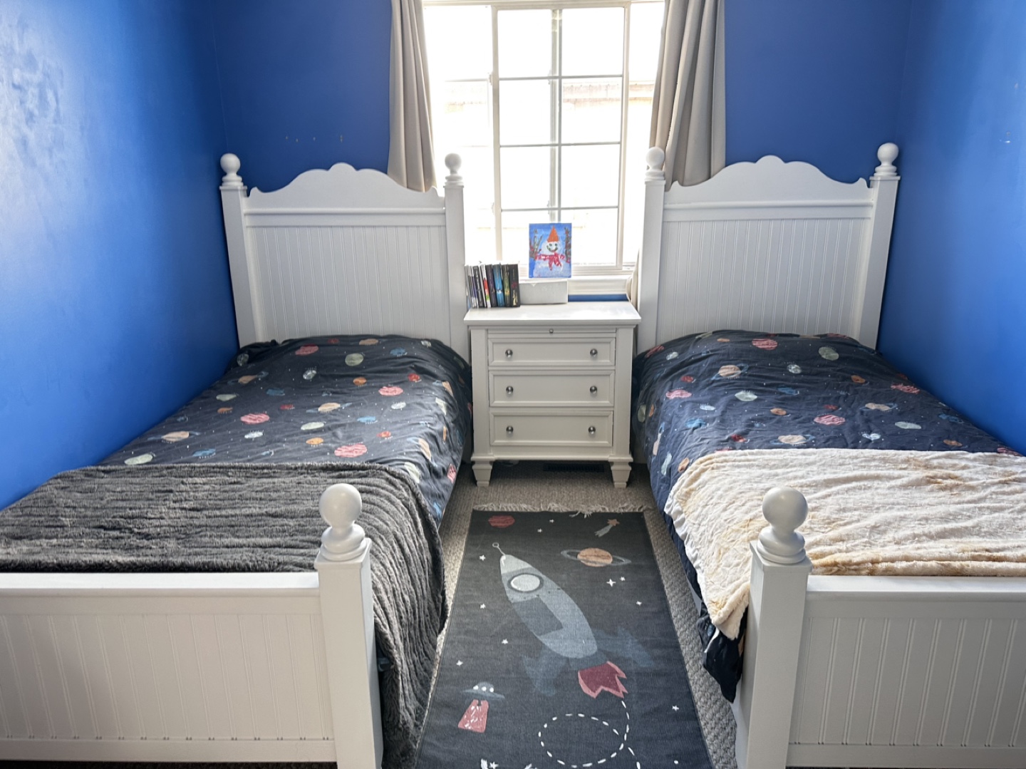 White Twin Beds with Vertical Panel Headboards - photo 2