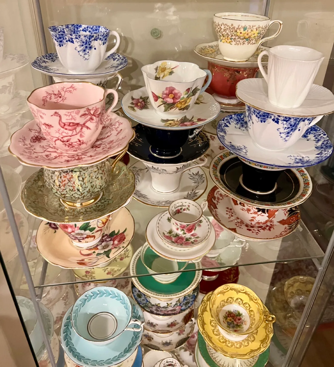 Collection of Vintage Teacups and Saucers image indicator(4)