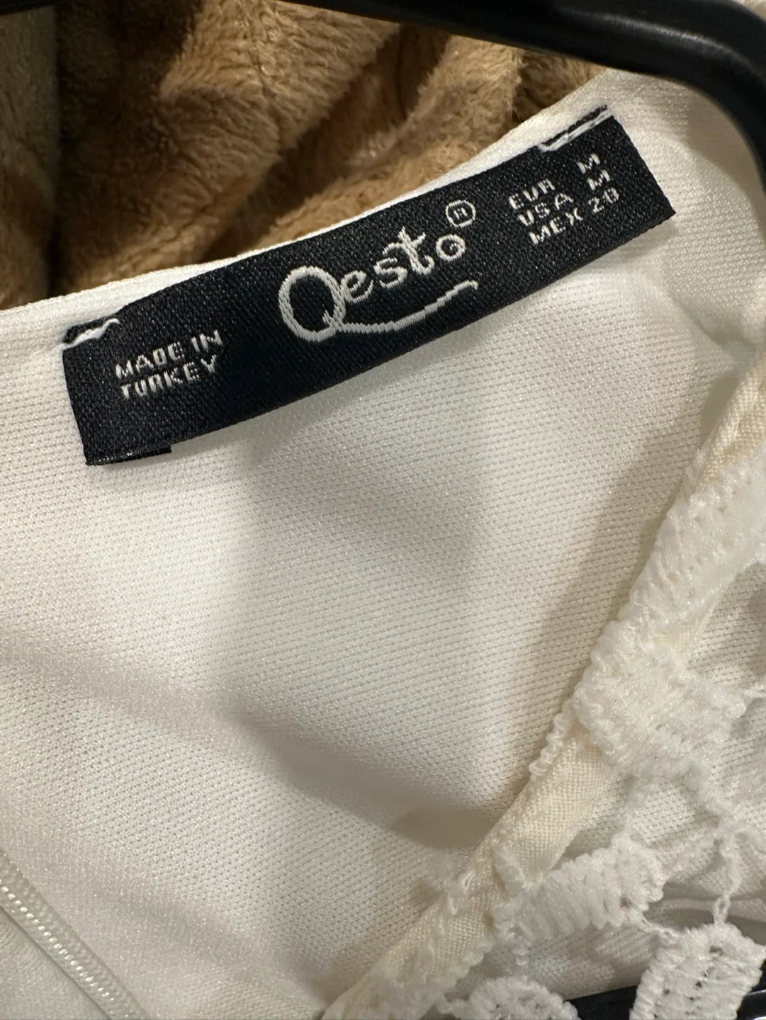 Qesto White Lace Detail Mini Dress Size M image indicator(3)