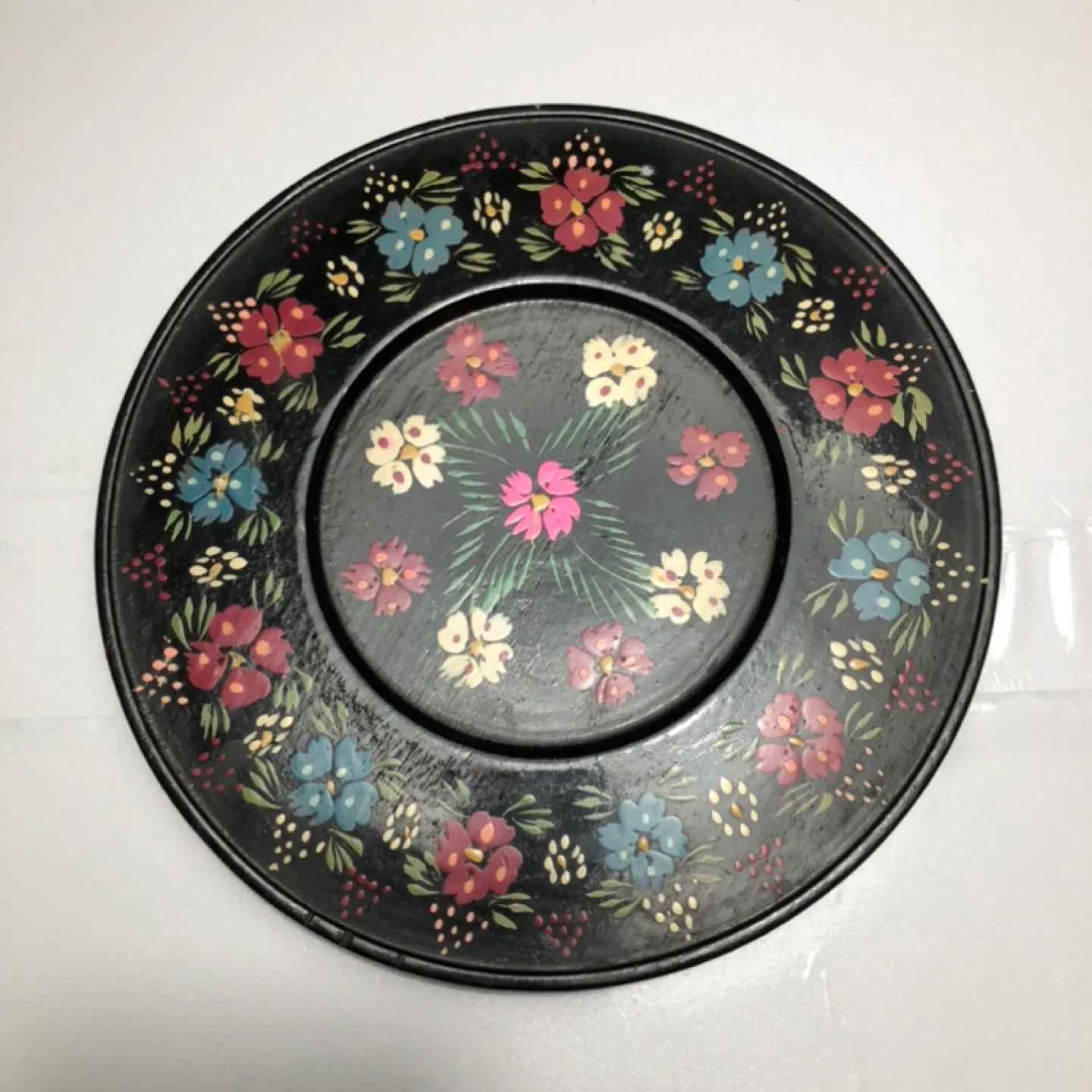 Vintage Hand-Painted Ukrainian Wooden Plate image indicator(3)