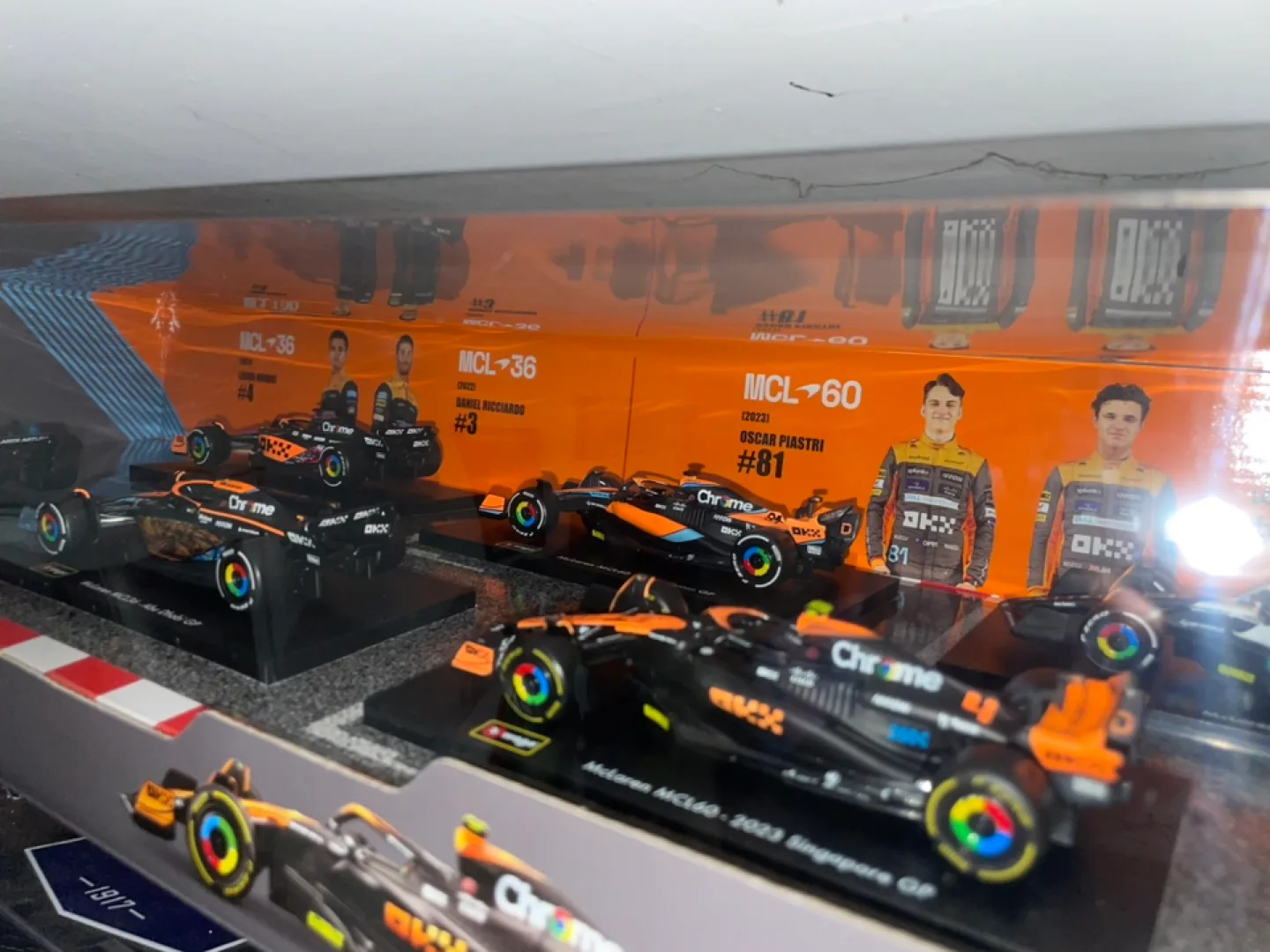 McLaren Formula 1 Team 2023 Burago 1/43 Scale Diecast Set image indicator(2)