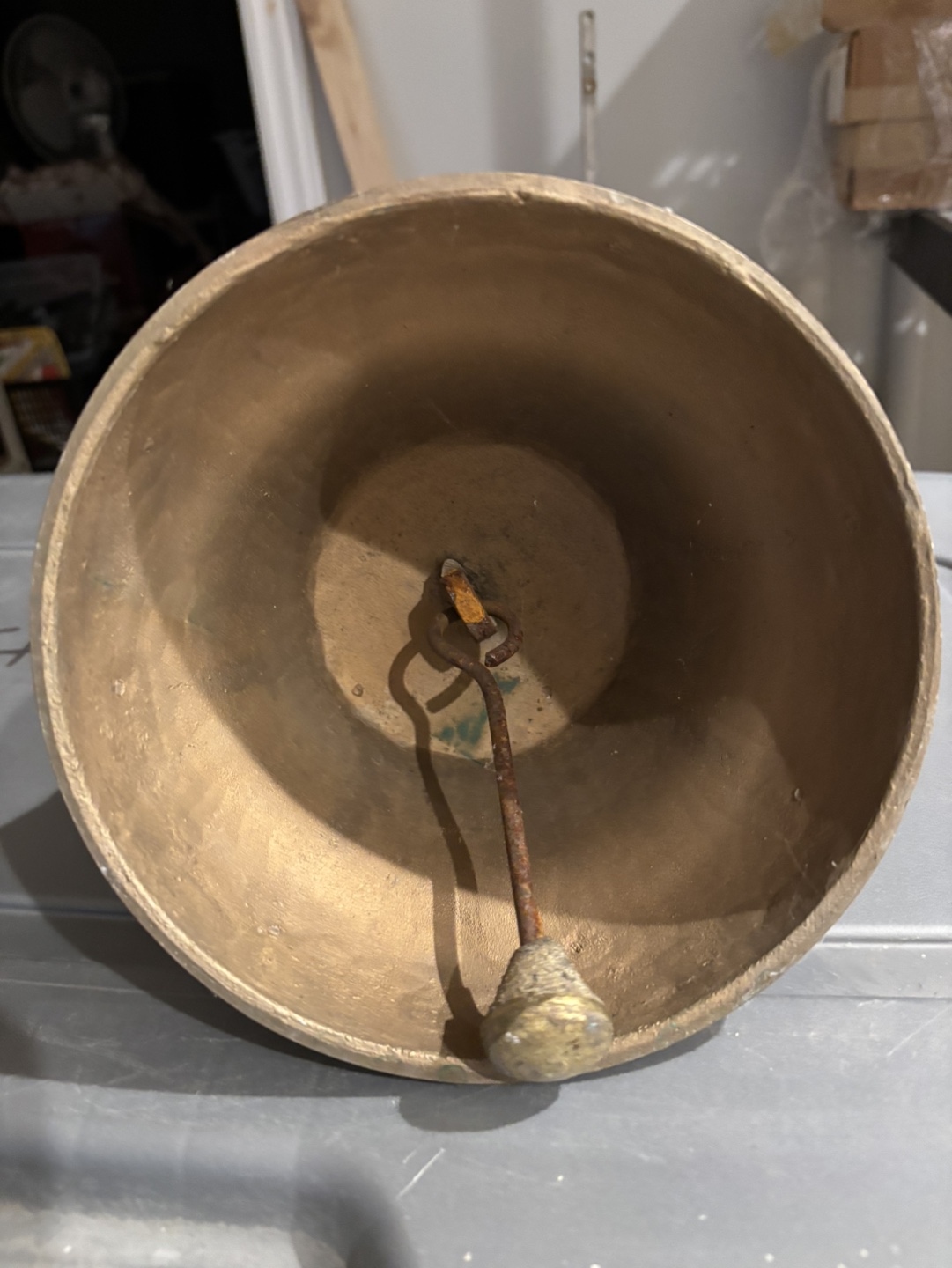 Antique Gusset Uetendorf Brass Cowbell - photo 4