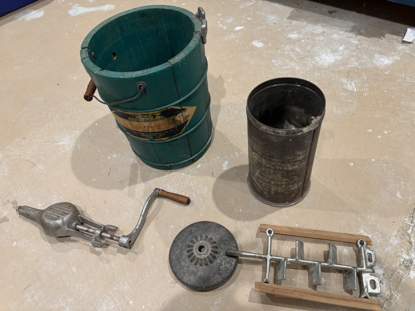 Antique Coaticook Hardware & Woodenware Ice Cream Maker - photo 5