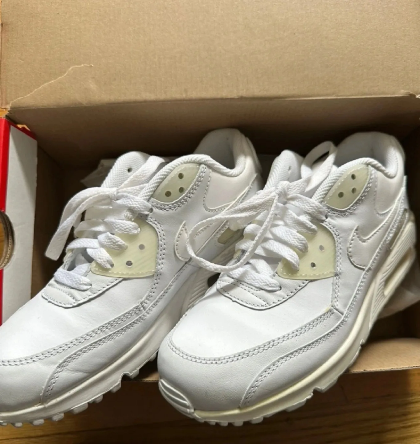 Nike Air Max 90 (GS) White Sneakers image indicator(3)