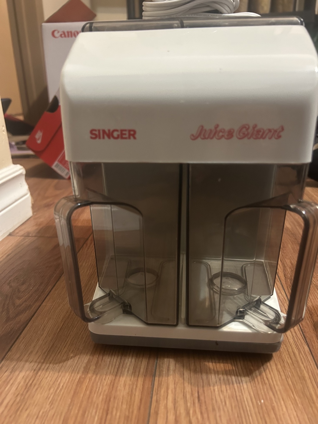 Vintage Singer Juice Giant Juicer