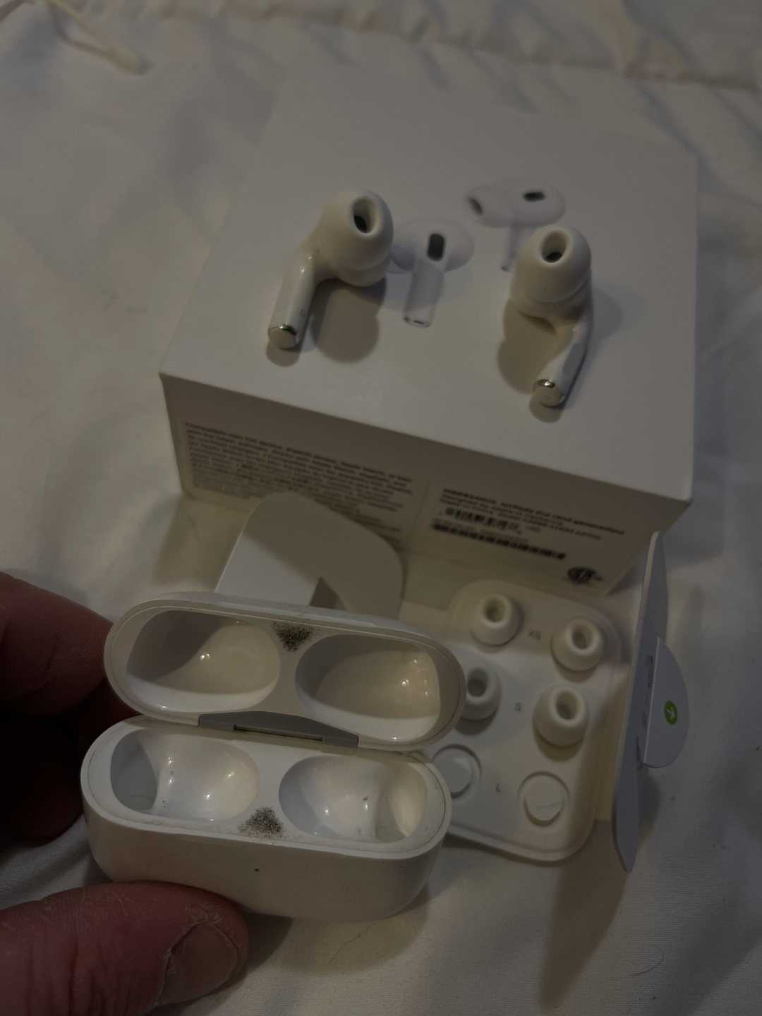 Apple AirPods Pro (2nd generation) - photo 3