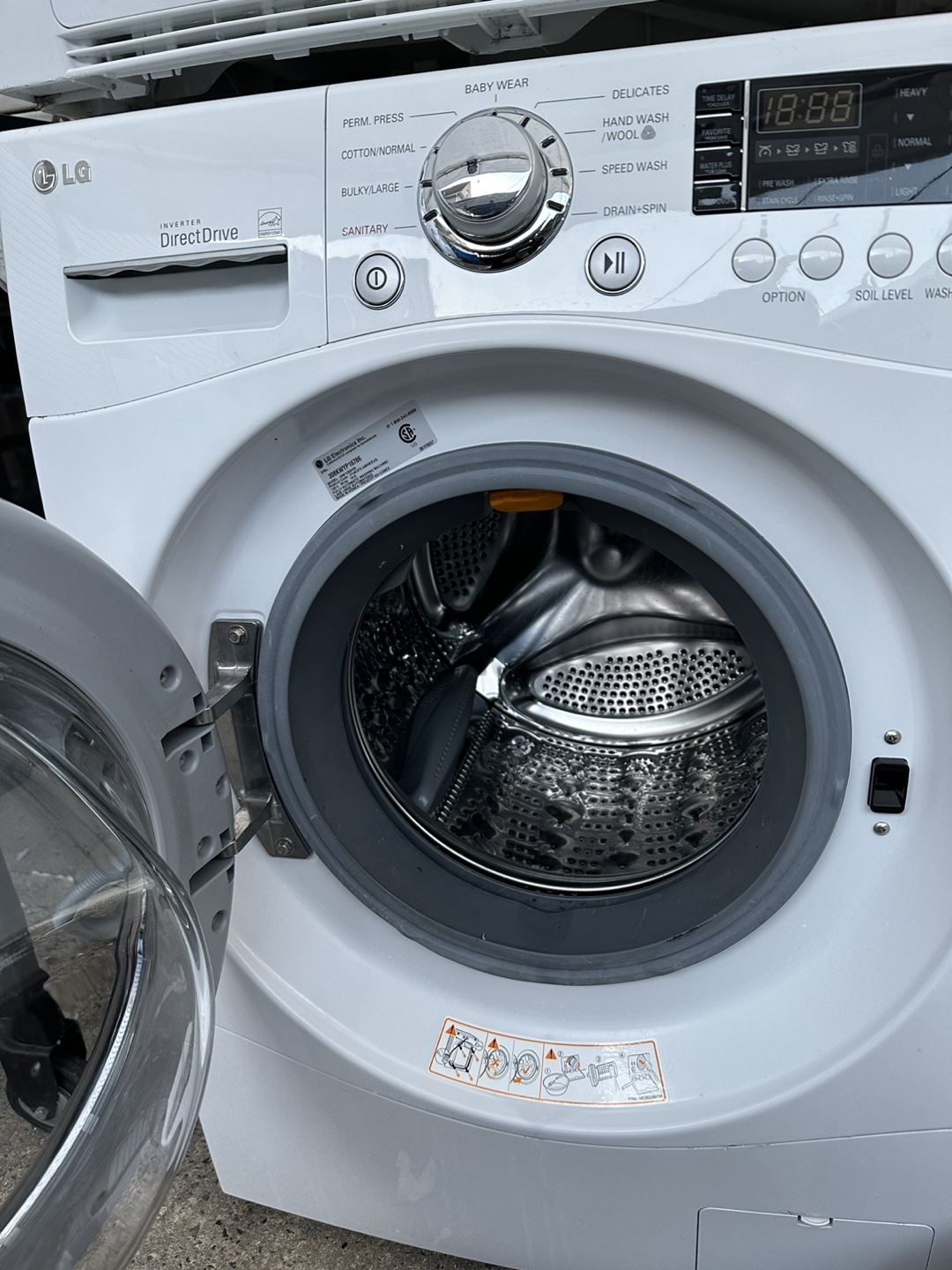LG 24-inch Stackable Washer and Dryer Set - photo 2