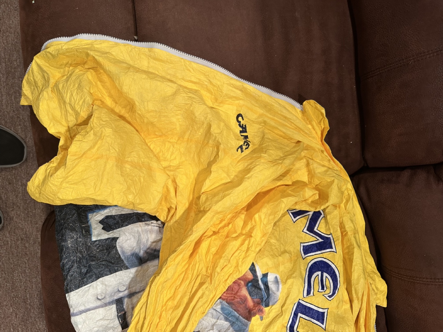 Vintage Camel Cigarettes Yellow Rain Jacket - photo 3