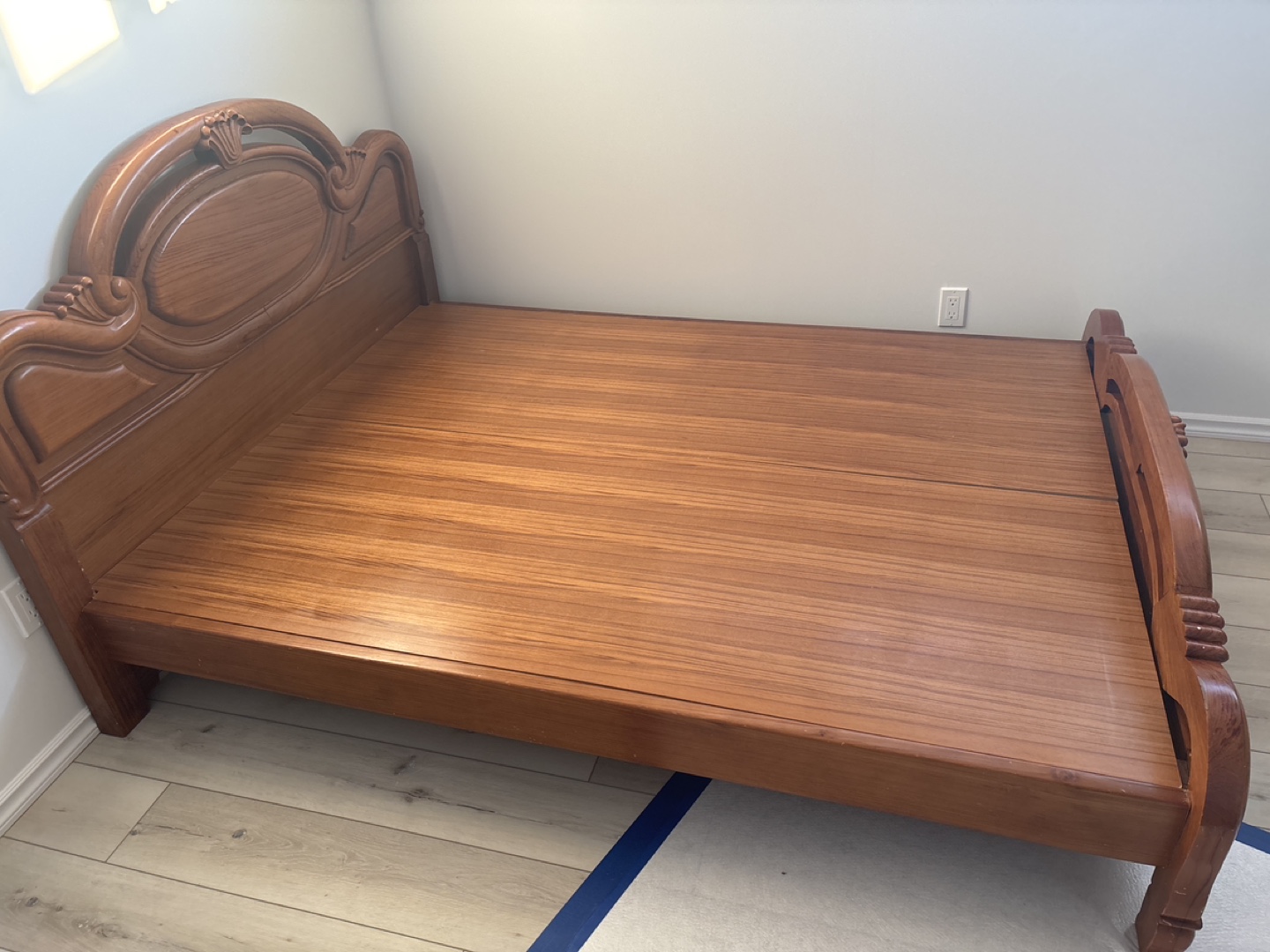 Wooden Queen size bed frame - photo 3