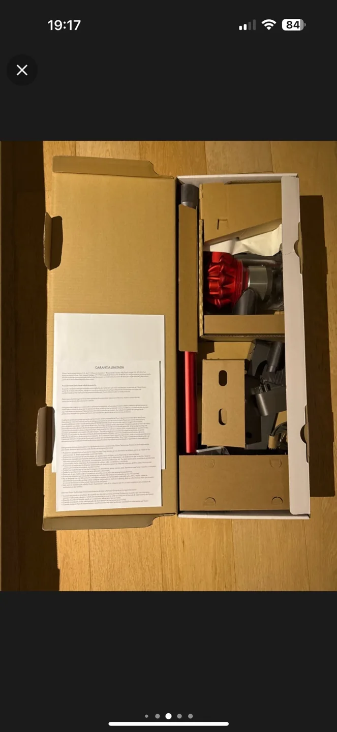 Brand New Dyson V8 Origin Cordless Vacuum image indicator(5)