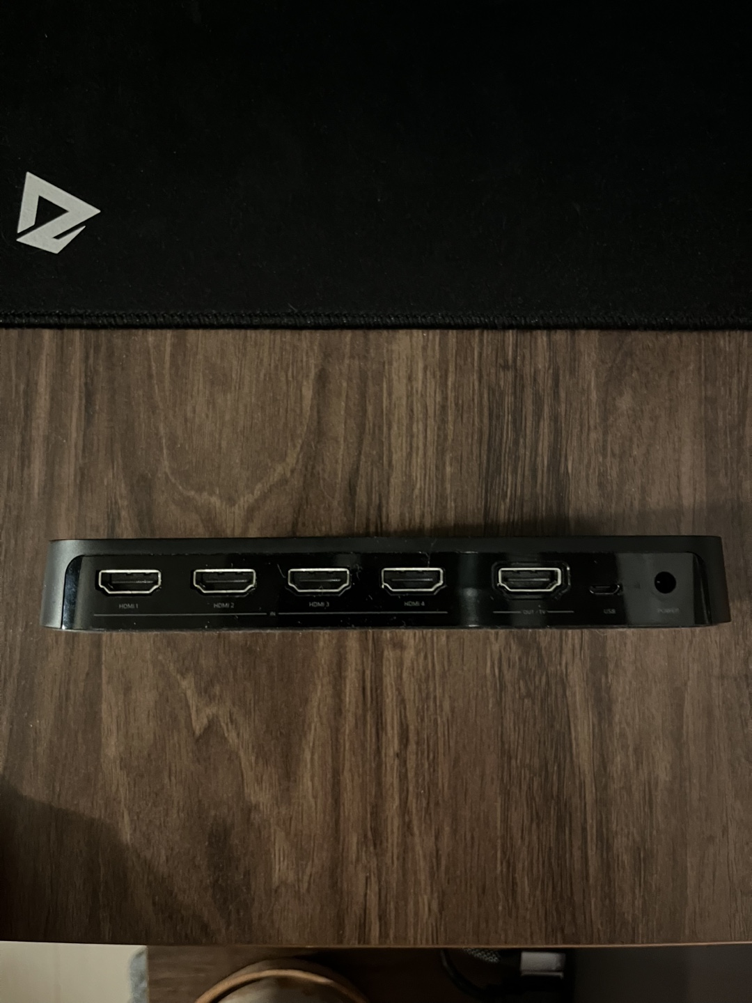 Philips Hue Play HDMI Sync Box - photo 3