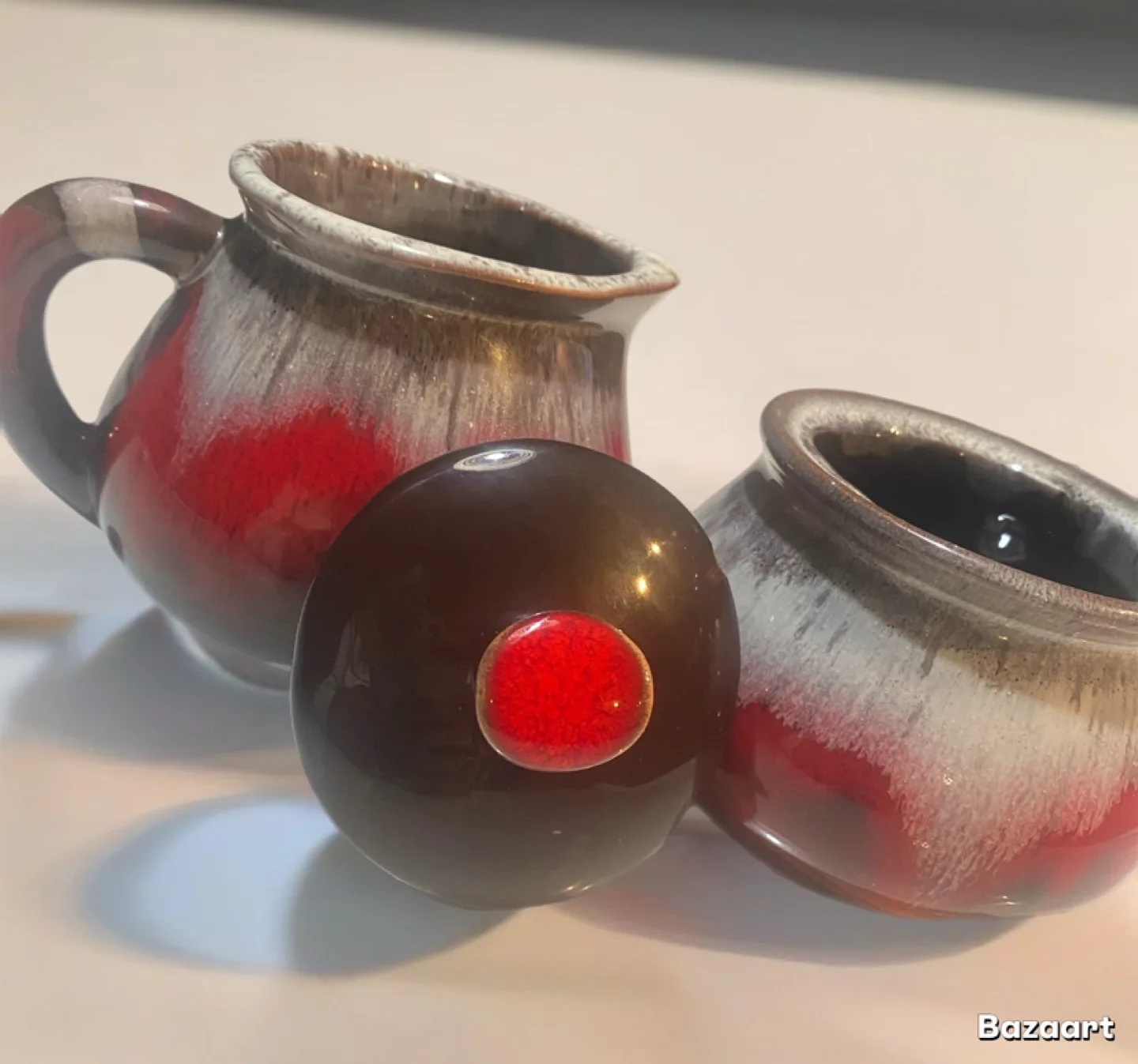Vintage Red and Brown Ceramic Sugar Bowl and Creamer Set image indicator(2)