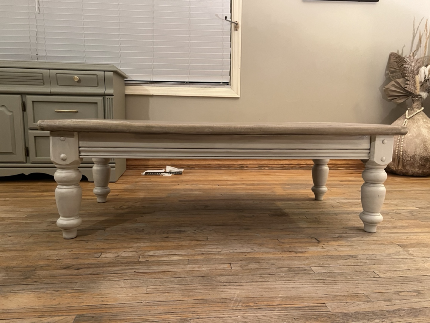 Rustic Farmhouse Coffee Table - photo 5