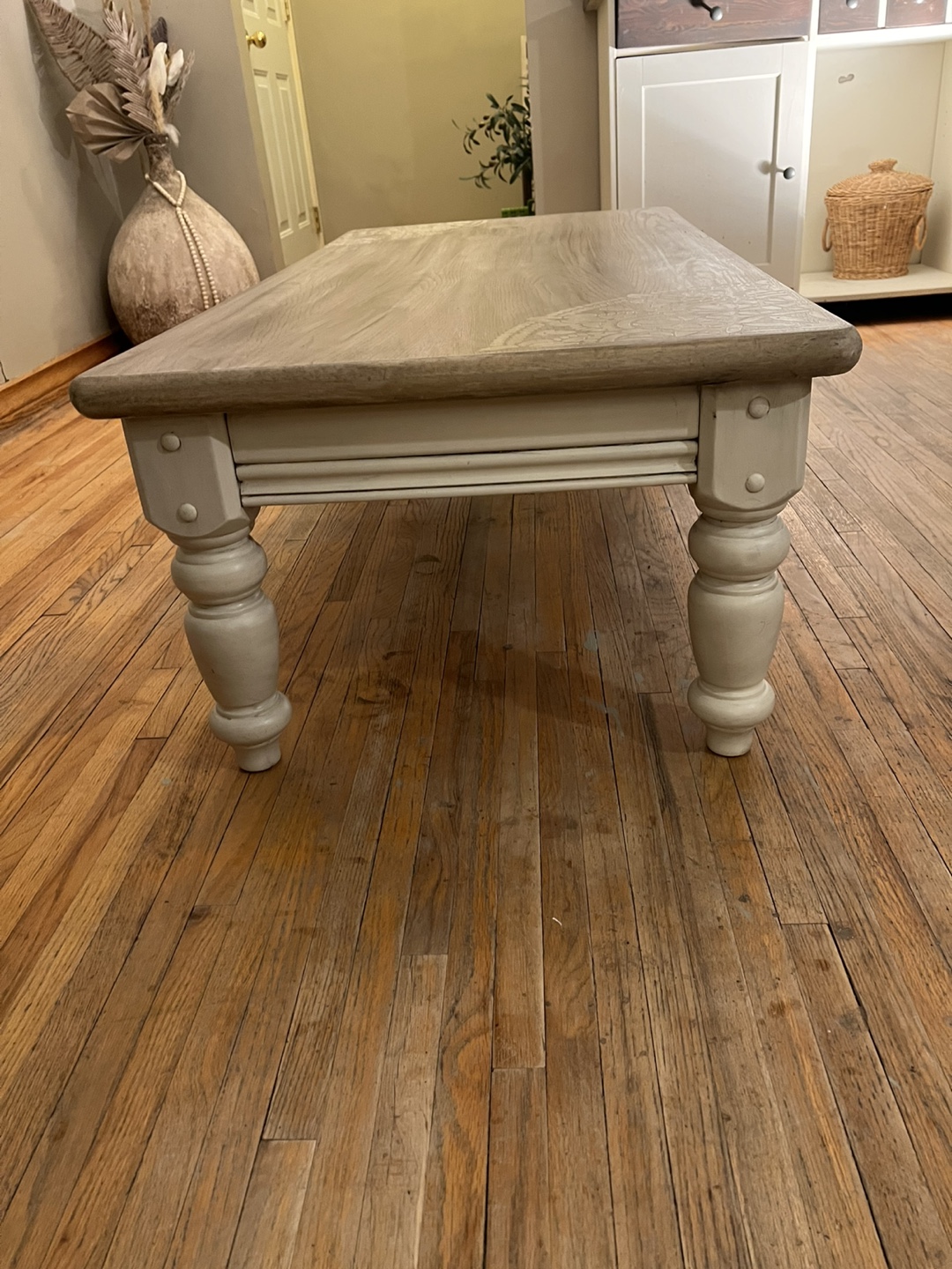 Rustic Farmhouse Coffee Table - photo 3