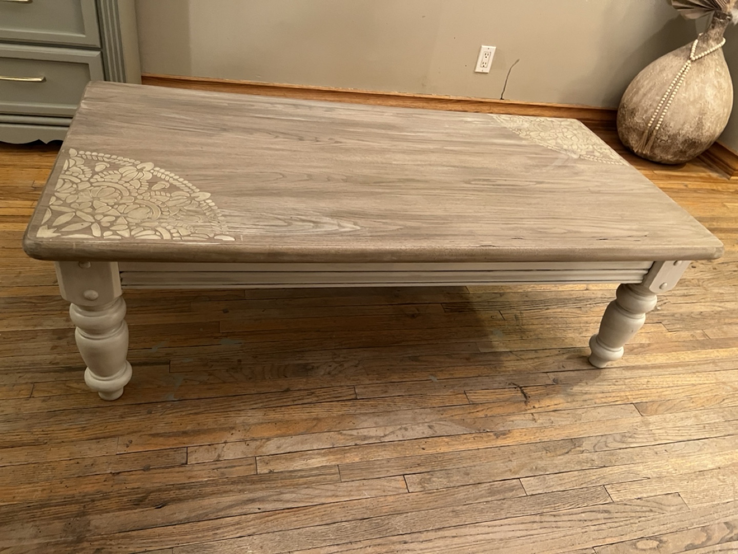Rustic Farmhouse Coffee Table - photo 2
