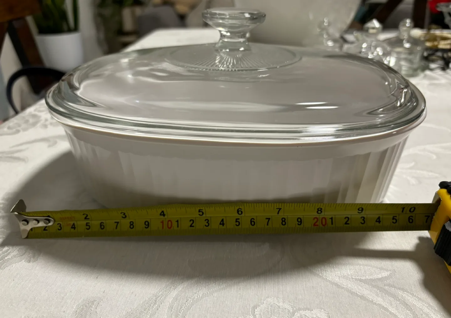 CorningWare 2.8 Liter Oval Casserole Dish with Lid image indicator(2)
