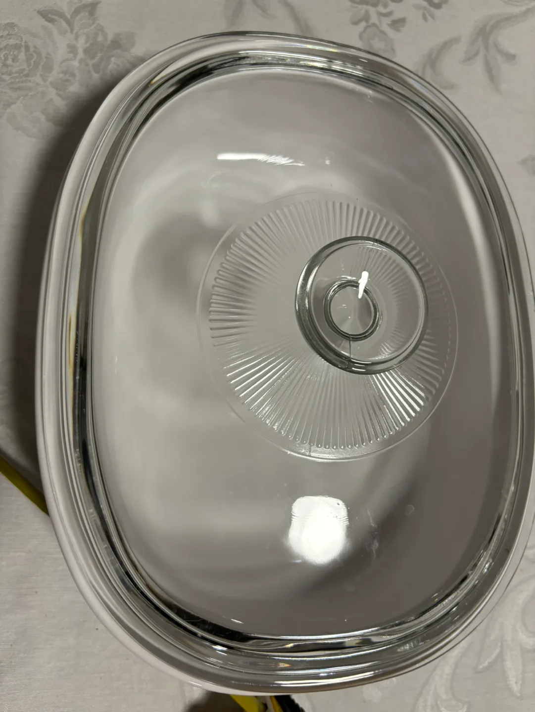 CorningWare 2.8 Liter Oval Casserole Dish with Lid image indicator(4)