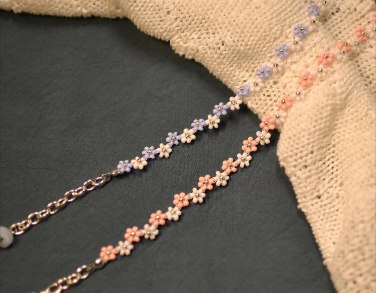 Beaded Flower Bracelets image indicator(3)