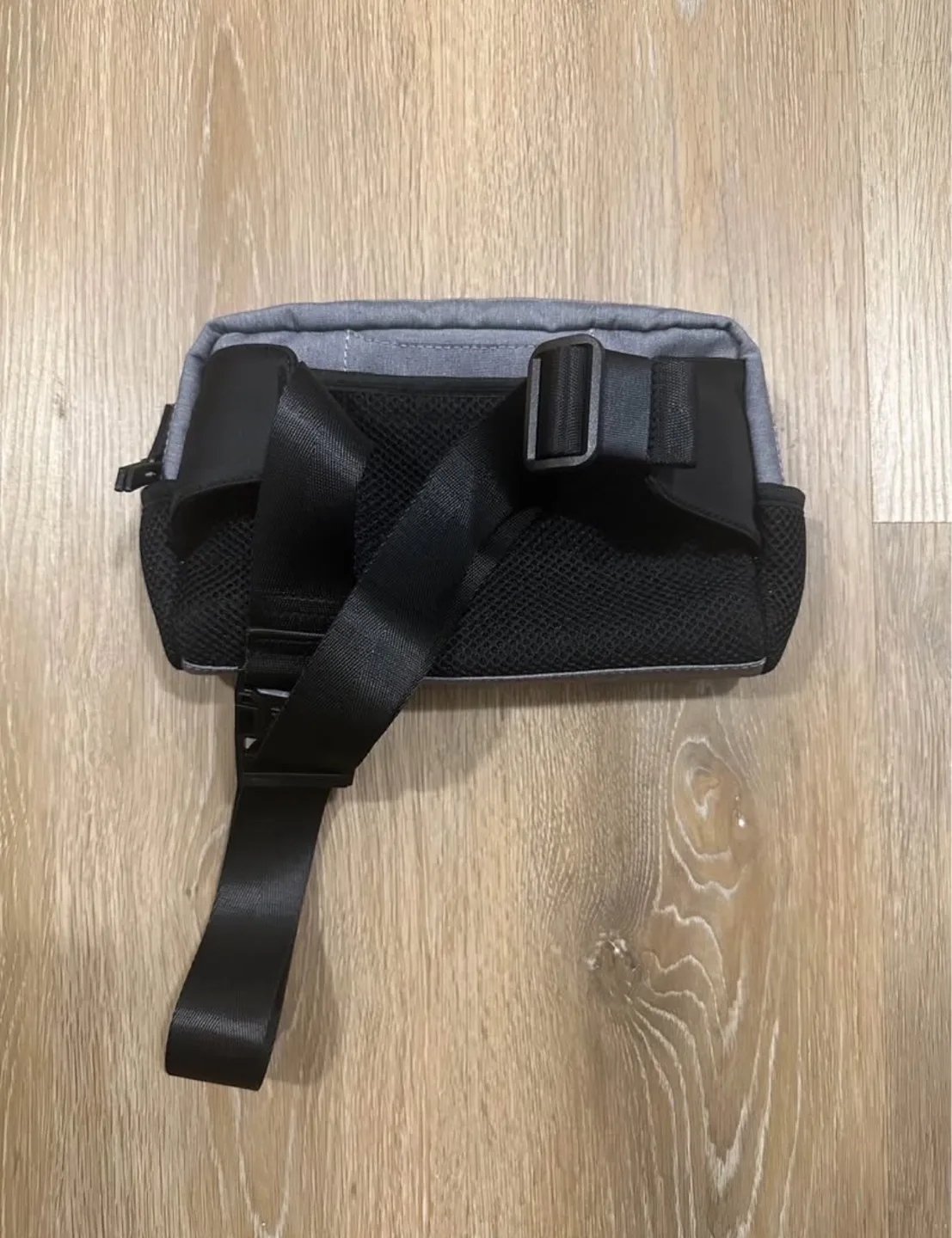 JURNY Grey Waistbag/ Slingbag - Brand New image indicator(3)