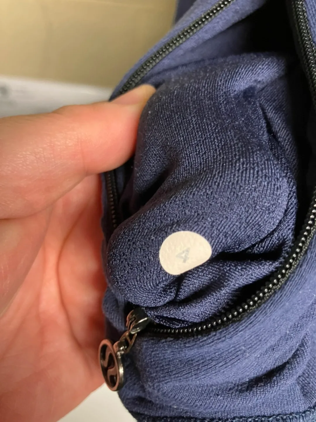 Lululemon running jacket Size 4 image indicator(3)